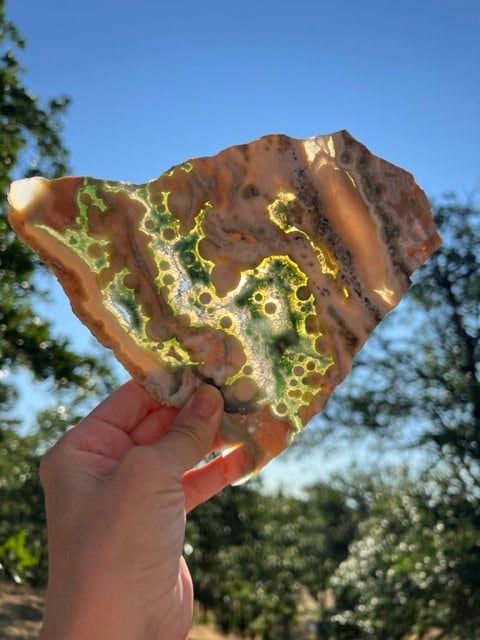Vein 1 - 2 Ocean Jasper Slab / Highly translucent green Quartz / OJU17