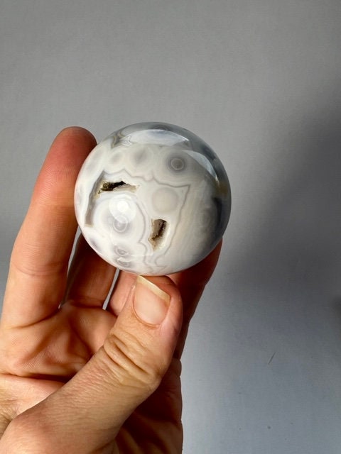 Old Stock Ocean Jasper Sphere / Vein 1-2 sphere / OJS4