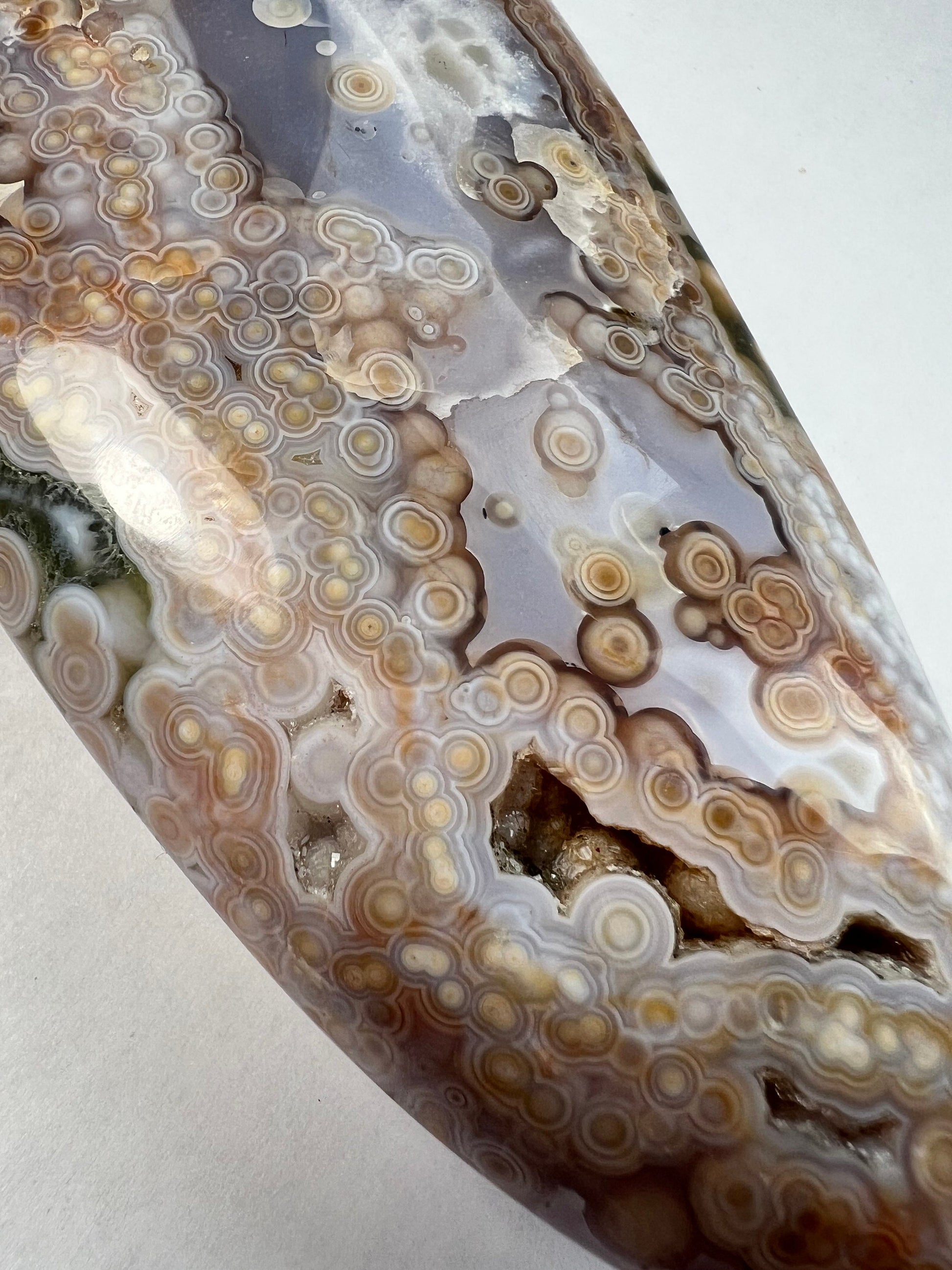 Ocean Jasper Free Form: Bullseye Orbicular Patterning, Vein 3-4