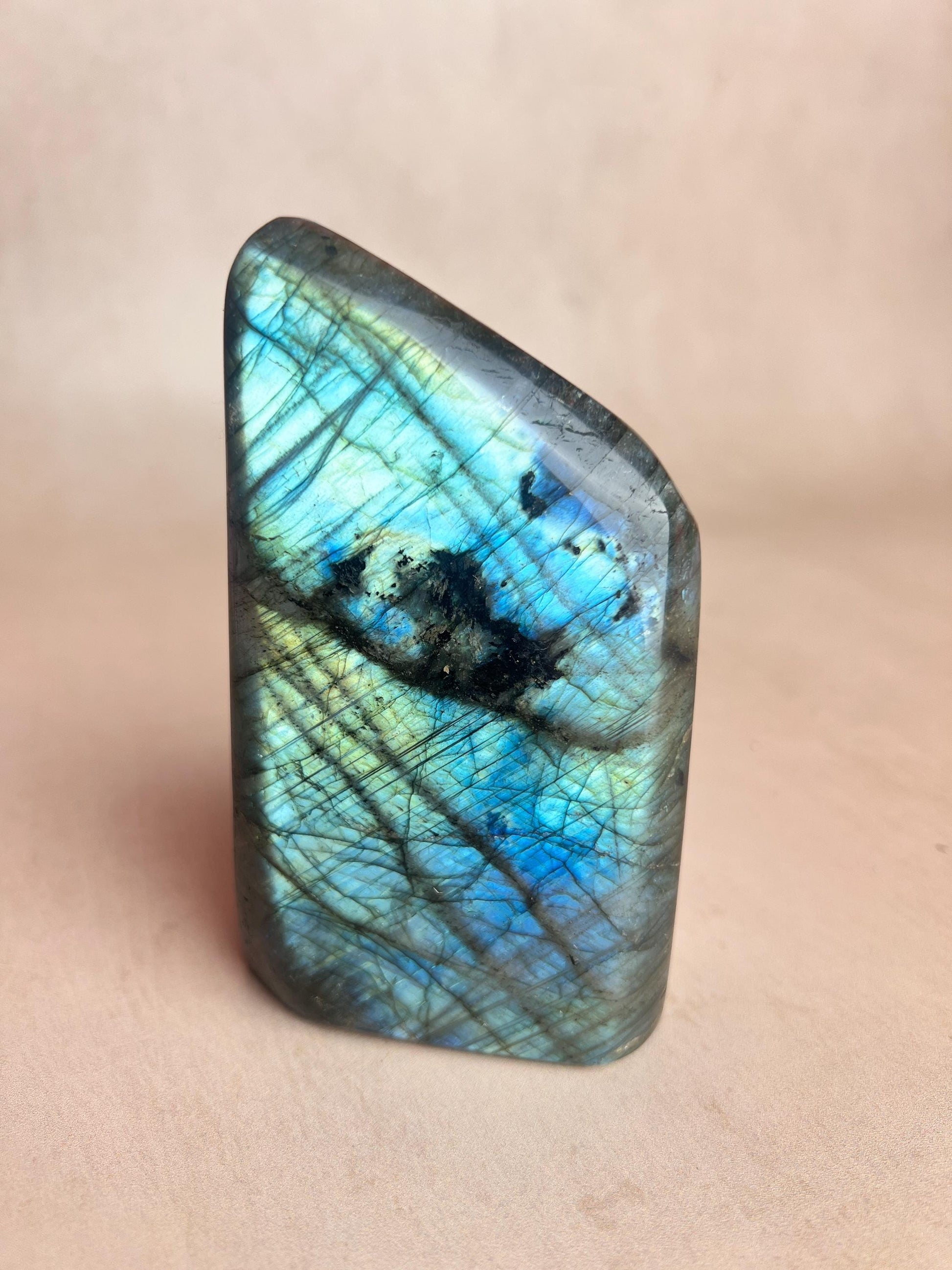 Flashy Labradorite Free Form: Polished Crystal Healing Stone