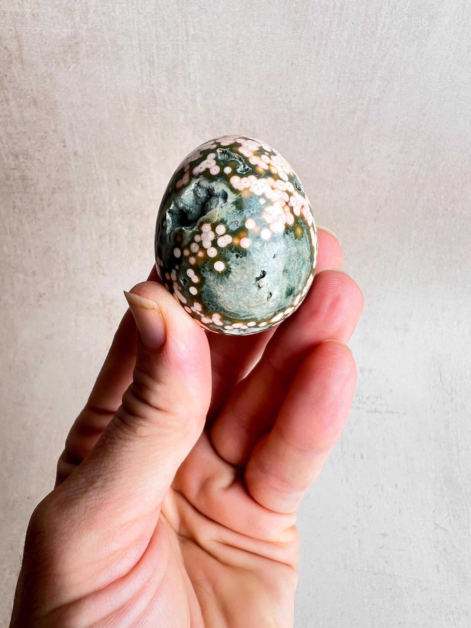 Ocean Jasper Egg: Polished Healing Crystal for Meditation - 45mm