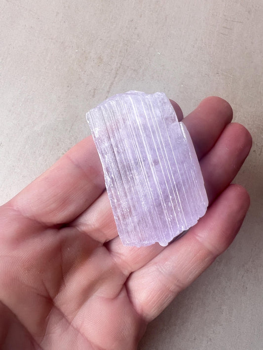Kunzite Natural Crystal : Violet Spodumene from Afghanistan