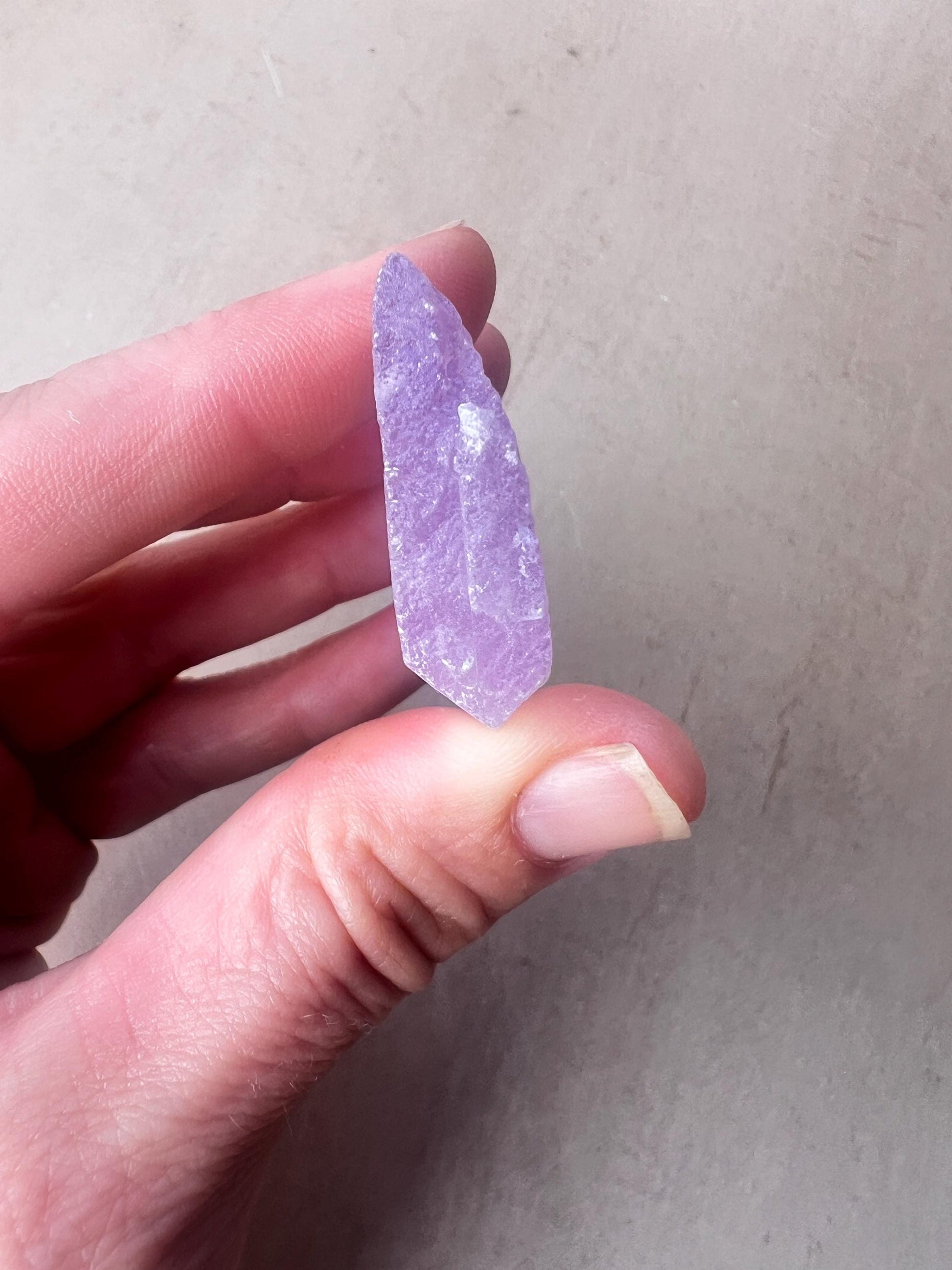 Kunzite Natural Crystal : Violet Spodumene from Afghanistan