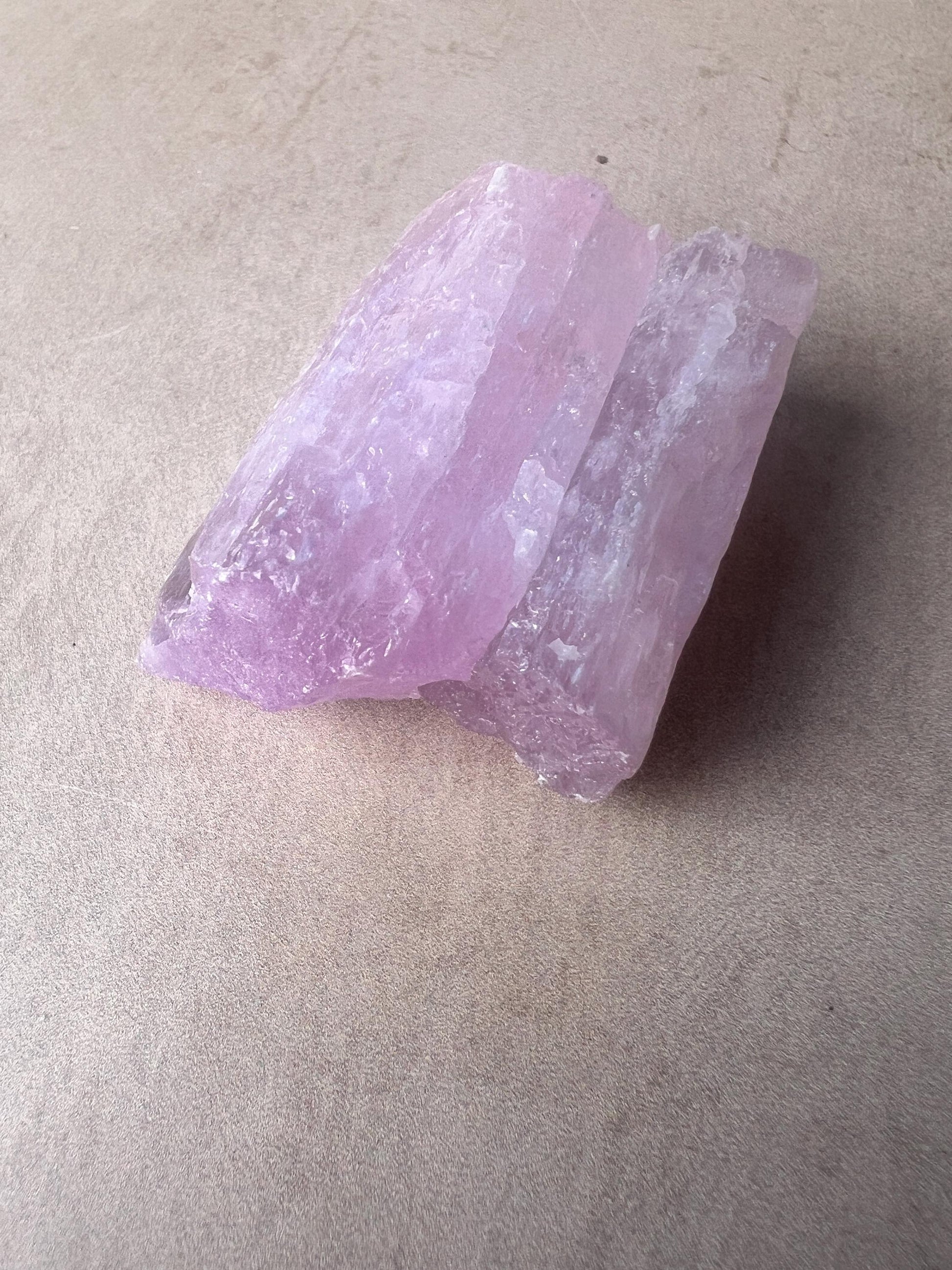 Kunzite Natural Crystal : Violet Spodumene from Afghanistan