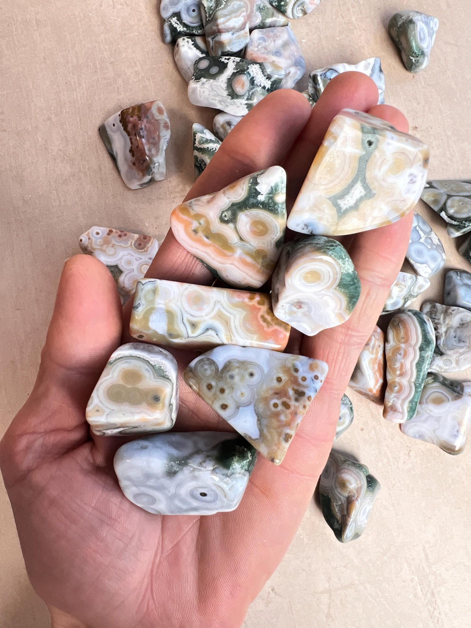 Ocean Jasper Pocket Pieces Vein 8 : High Grade MEDIUM Tumbled Stones