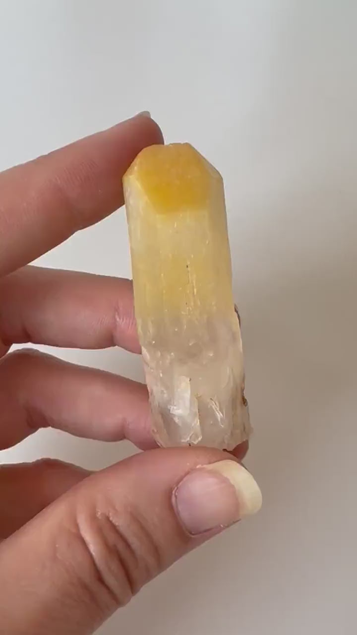 Raw Colombian Mango Quartz with Halloysite Inclusion