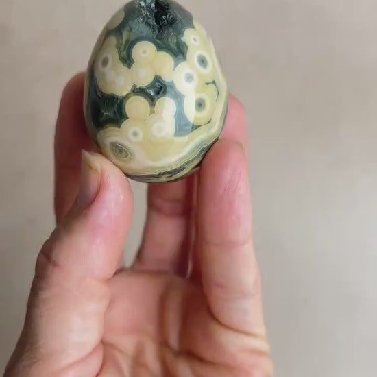 Ocean Jasper Egg – Polished Healing Crystal for Meditation (46mm x 36mm)